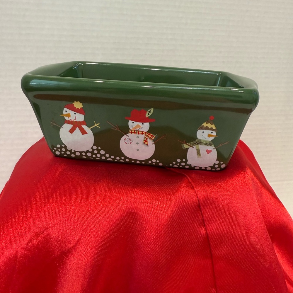 Set of 3 Holiday Mini Loaf Pans — Snowman, Snowflake & Gingerbread - Picture 6 of 9
